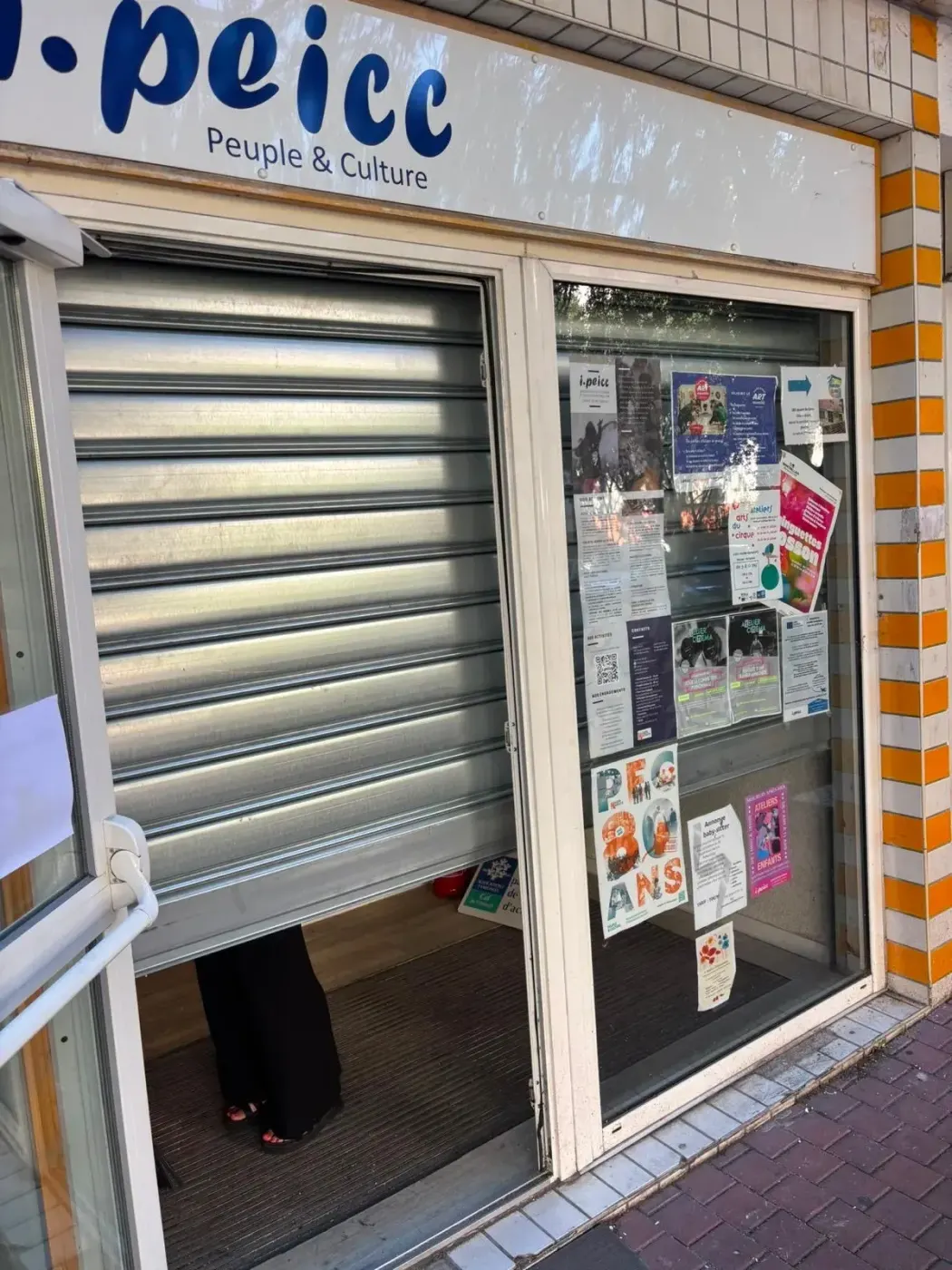 Déblocage de rideau métallique bloqué à Neuilly-sur-Seine Déblocage de rideau métallique bloqué à Neuilly-sur-Seine